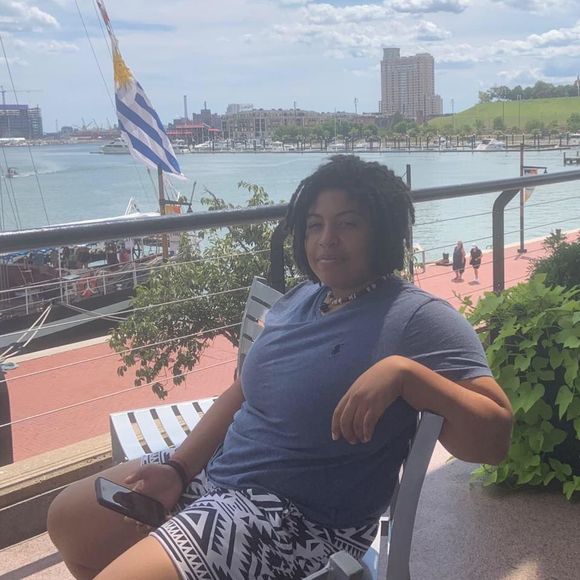 Meet your Posher, Renee - Picture 1 of 1